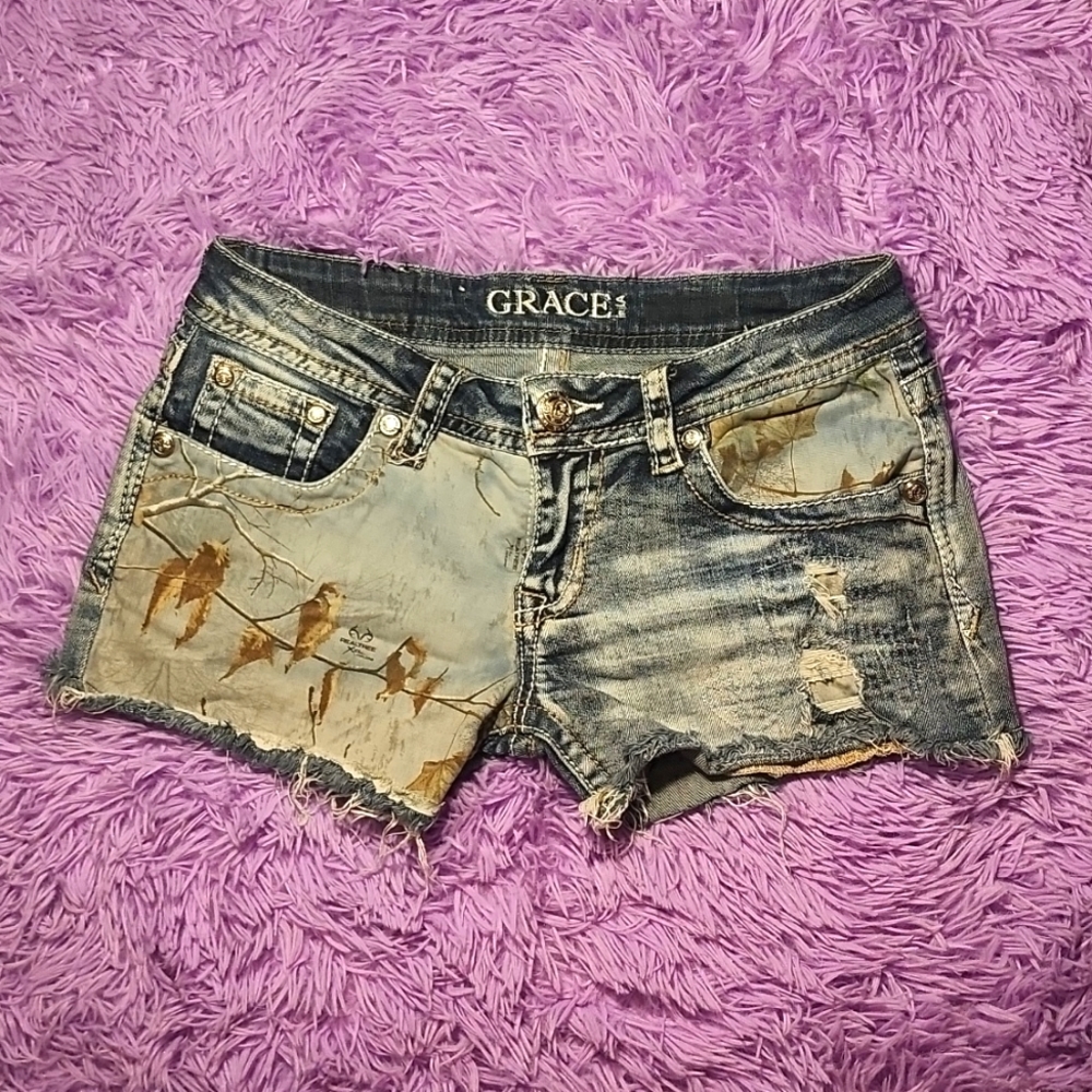 Grace in LA Realtree Shorts 26